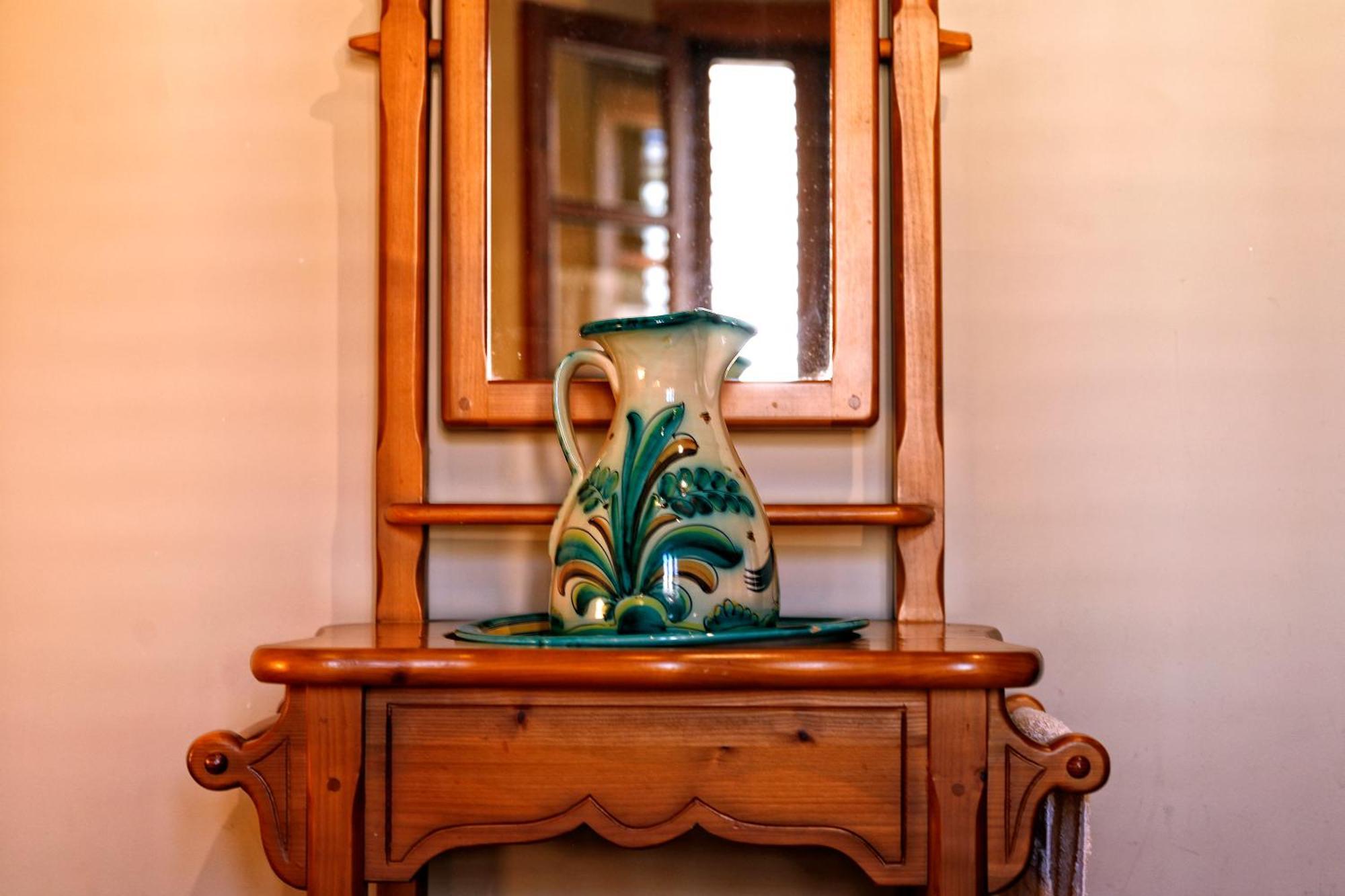 Casa De La Neveria Каласейте Екстериор снимка